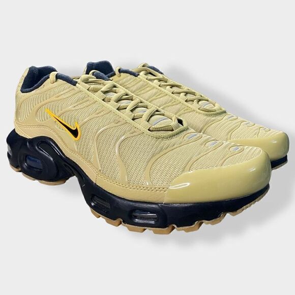 Nike Air Max Plus GS DZ6308-700 Wheat Grass Black Youth size 7Y Womens 8.5 New - Picture 2 of 12